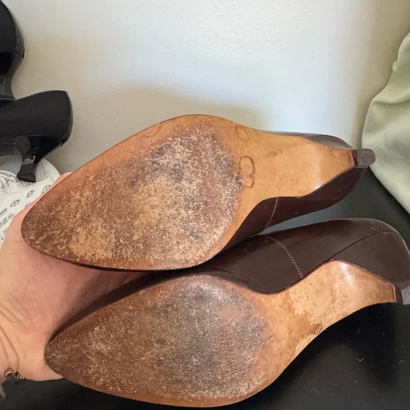 Elegant Brown Ferragamo heeled flats - Picture 2 of 3